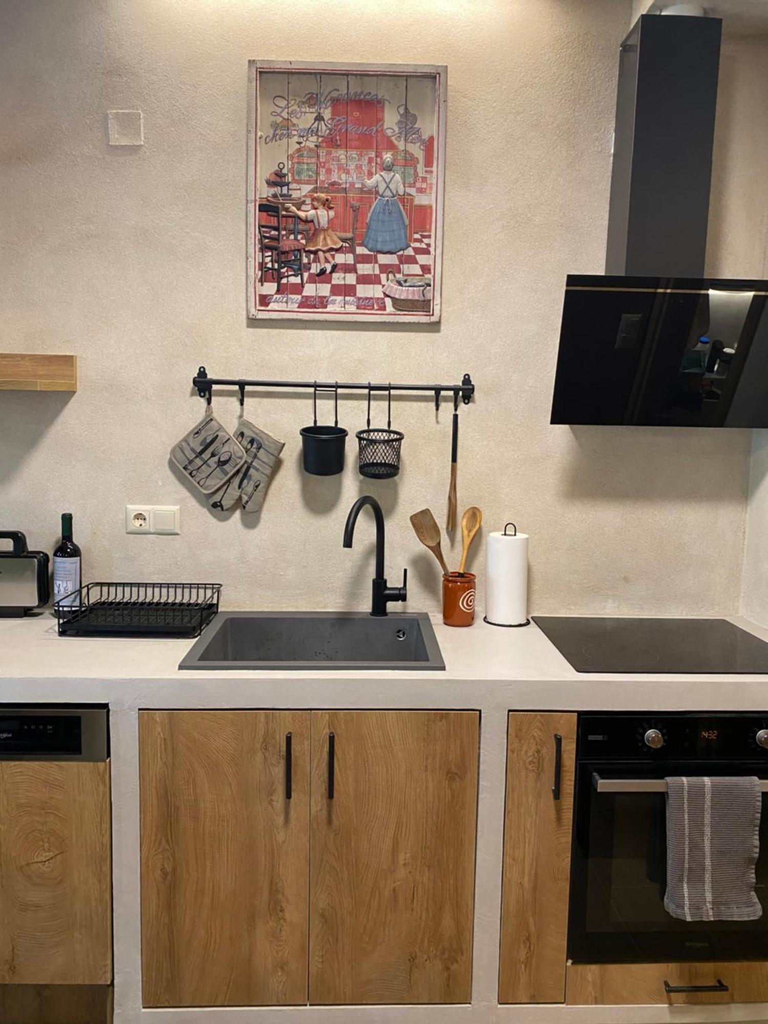 Apartamento Aristi Boutique Stonehouse With Attic Exterior foto