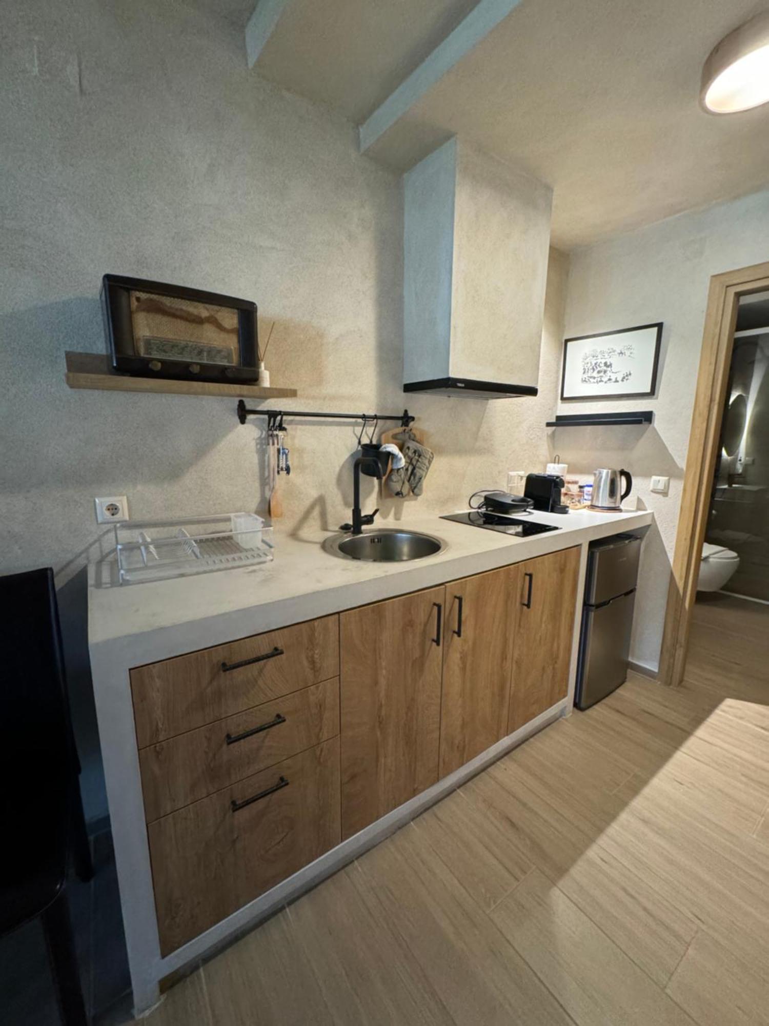 Apartamento Aristi Boutique Stonehouse With Attic Exterior foto